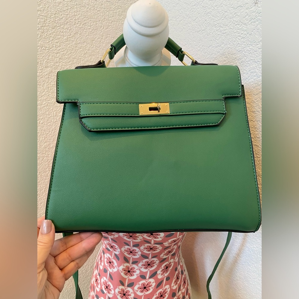 Elegant Green Handbag
